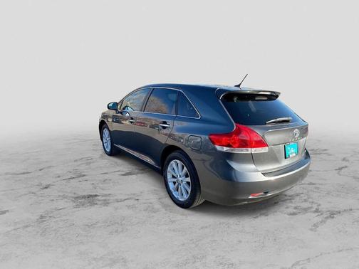 Magnetic Gray Metallic 2010 Toyota Venza