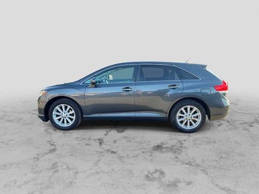 Magnetic Gray Metallic 2010 Toyota Venza