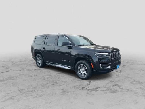 2023 Jeep Wagoneer Base