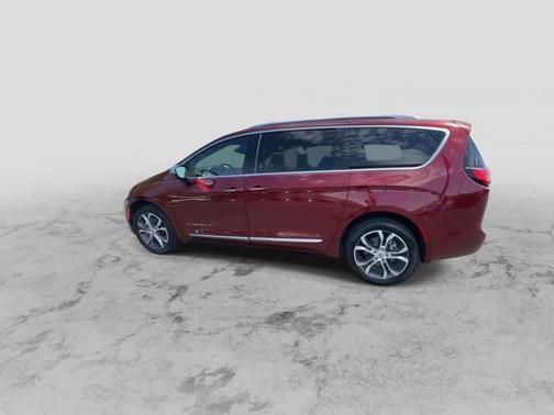 2023 Chrysler Pacifica Pinnacle