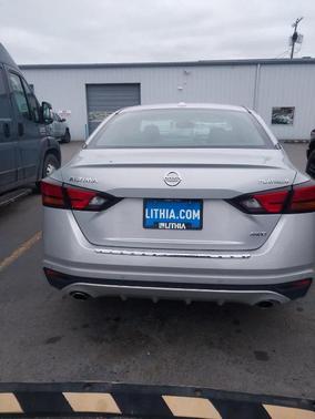 2022 Nissan Altima 2.5 Platinum