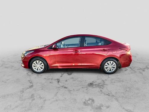 2022 Hyundai Accent SE