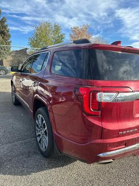 2020 GMC Acadia Denali