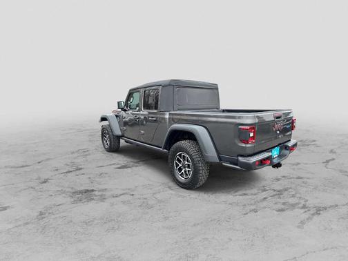 Granite Crystal Clearcoat Metallic 2026 Jeep Gladiator Rubicon