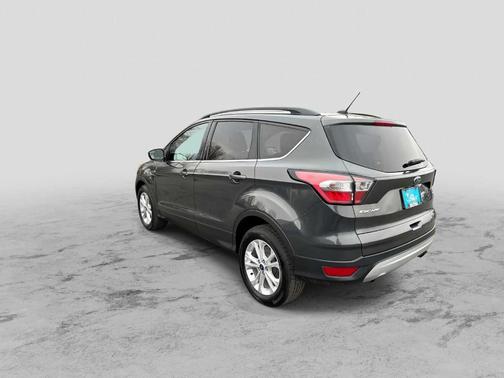 Magnetic Metallic 2018 Ford Escape SE