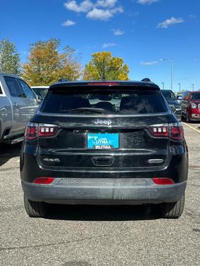 2022 Jeep Compass Latitude Lux
