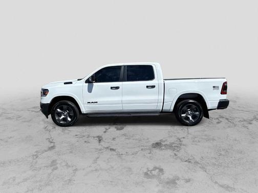 Bright White Clearcoat 2023 RAM 1500 Big Horn