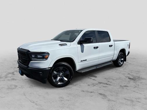 Bright White Clearcoat 2023 RAM 1500 Big Horn
