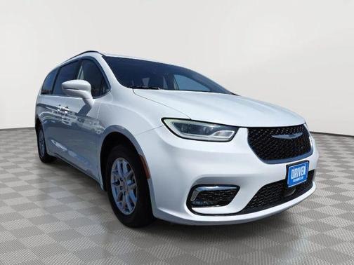 Bright White Clearcoat 2022 Chrysler Pacifica Touring-L
