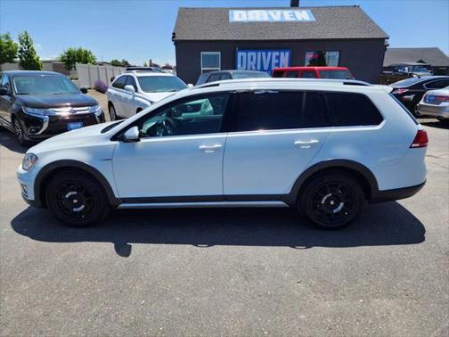 2017 Volkswagen Golf Alltrack TSI S