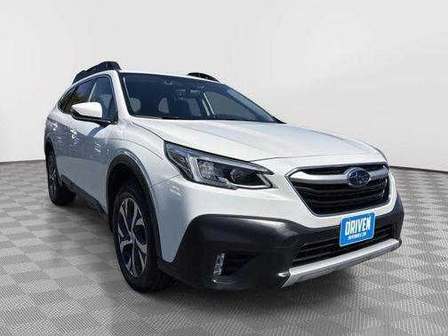 Crystal White Pearl 2020 Subaru Outback Limited