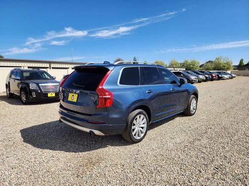 2018 Volvo XC90 T5 Momentum