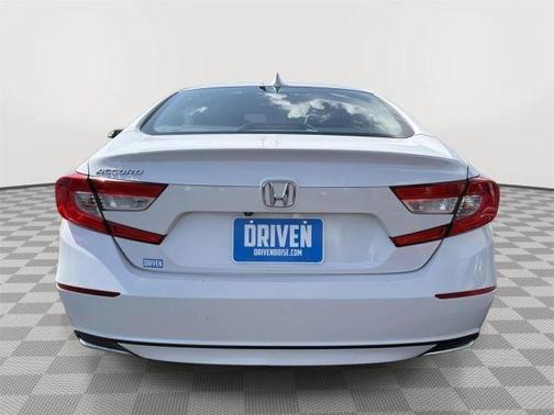Platinum White Pearl 2018 Honda Accord LX