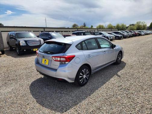 2019 Subaru Impreza 2.0i