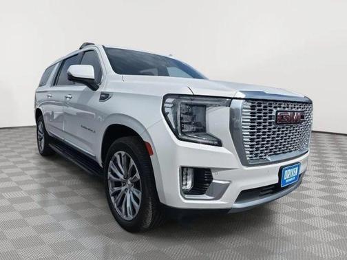 White Frost Tri-Coat 2021 GMC Yukon XL Denali