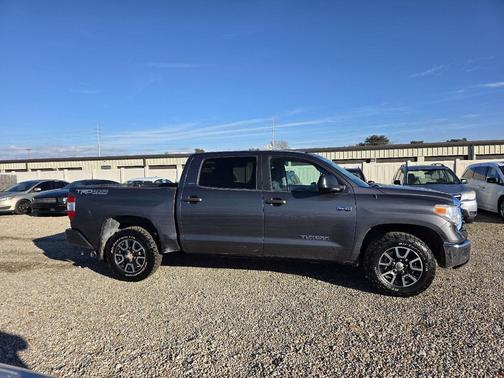 2016 Toyota Tundra SR5