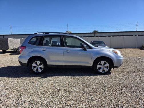 2015 Subaru Forester 2.5i