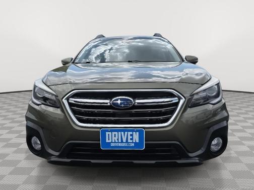 Wilderness Green Metallic 2018 Subaru Outback 3.6R Limited