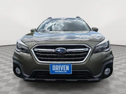 Wilderness Green Metallic 2018 Subaru Outback 3.6R Limited