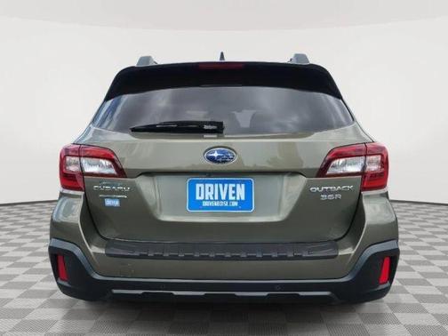Wilderness Green Metallic 2018 Subaru Outback 3.6R Limited