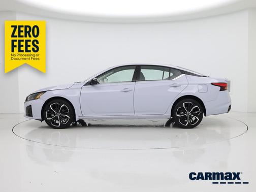 Gray 2023 Nissan Altima SR