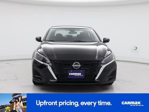 Black 2025 Nissan Altima SV