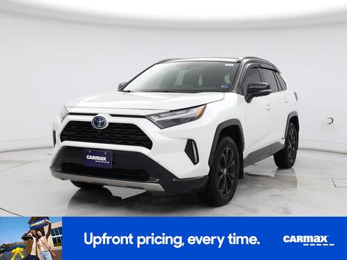 White 2022 Toyota RAV4 Hybrid XSE