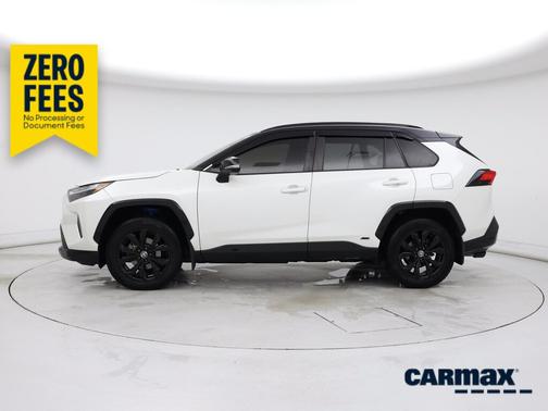 White 2022 Toyota RAV4 Hybrid XSE