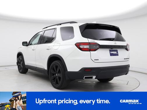 White 2025 Honda Pilot Black Edition