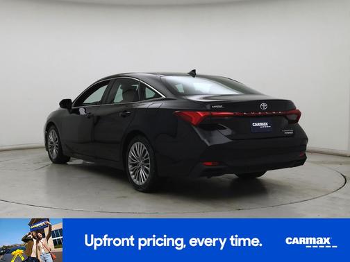 Black 2022 Toyota Avalon Hybrid Limited