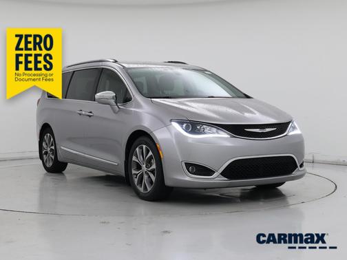 Silver 2017 Chrysler Pacifica Limited