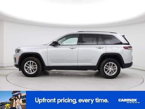 Silver 2023 Jeep Grand Cherokee Laredo X