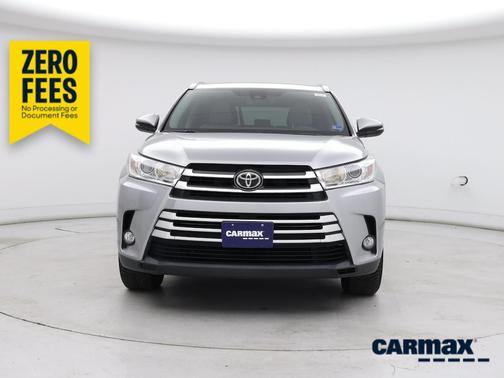 Silver 2017 Toyota Highlander XLE