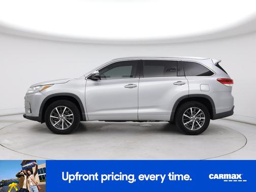 Silver 2017 Toyota Highlander XLE