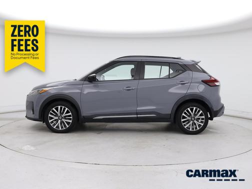 Gray 2021 Nissan Kicks SR