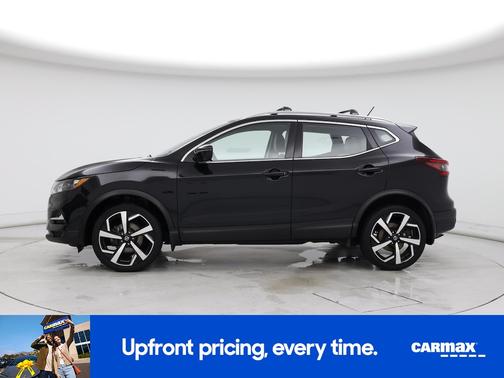 Black 2022 Nissan Rogue Sport SL
