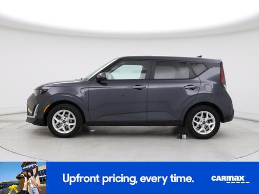 Gray 2025 Kia Soul LX