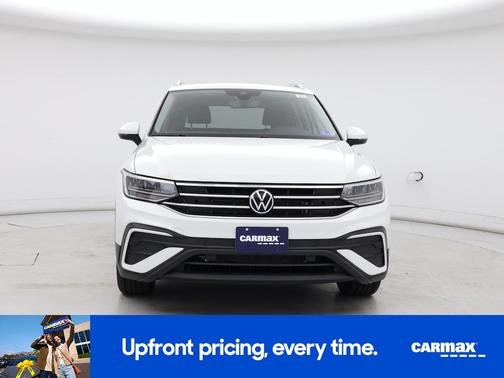 White 2022 Volkswagen Tiguan SE