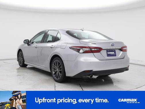 2022 Toyota Camry Hybrid XLE