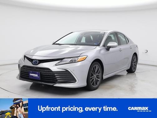 2022 Toyota Camry Hybrid XLE