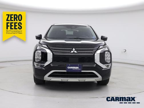 Black 2022 Mitsubishi Outlander SE