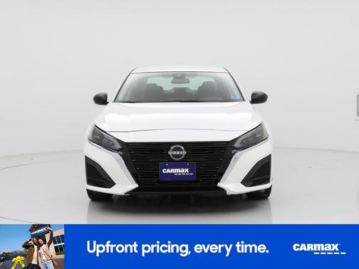 White 2025 Nissan Altima SV