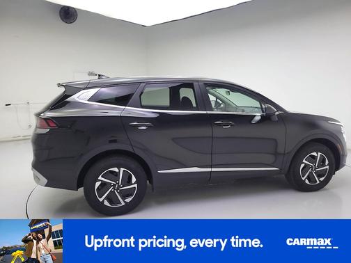 Black 2023 Kia Sportage Hybrid LX
