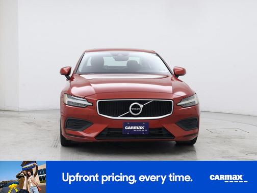 2019 Volvo S60 T6 Momentum