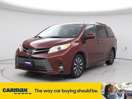 2020 Toyota Sienna XLE
