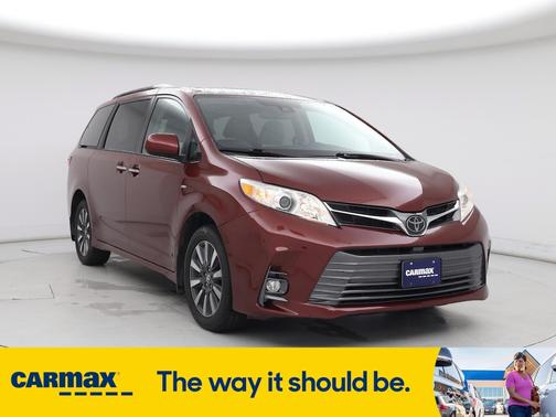 2020 Toyota Sienna XLE