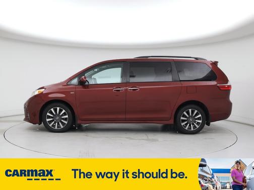 2020 Toyota Sienna XLE