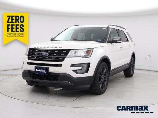 White 2017 Ford Explorer XLT