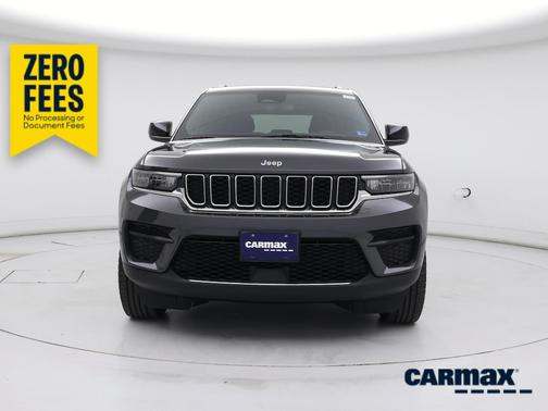 Gray 2024 Jeep Grand Cherokee Laredo