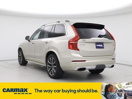 2017 Volvo XC90 T6 Momentum